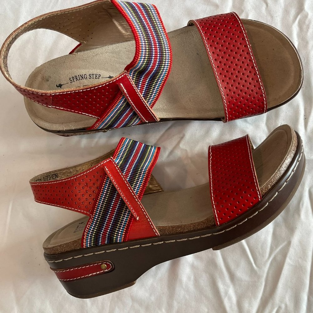 L'Artiste Spring Step Red Platform Sandal, Sz EU 37